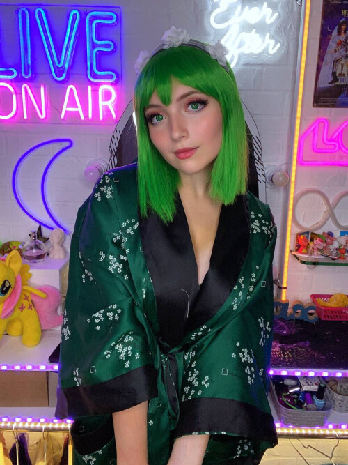 Green Lady 417bc3aa4dfaeef85