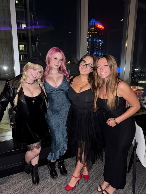 Group-1856826e1a0fb5af28b07