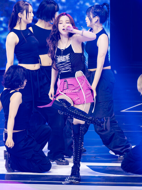 GsHy2GHacAAEWar11b3ea3be8ae8554