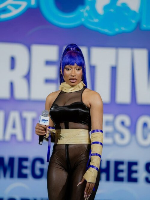 GsSpF32XYAAUDdi17e5dda7d4429ae2