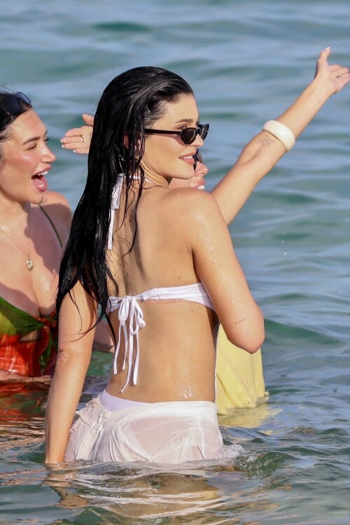 Gu9rMB WAAAglJl750c22a79a17f3fe