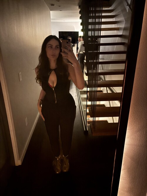 GuEX9TAXkAAm00u94b1e533b959675b