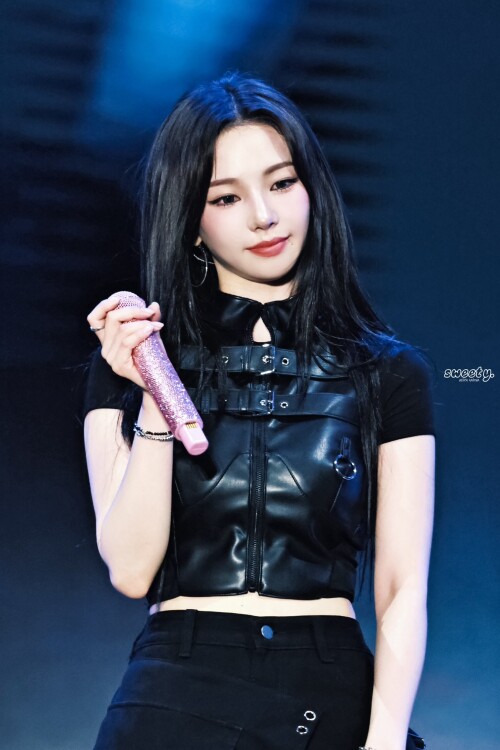 GuR1UNzaMAAeeLk89905b5770bc23ba