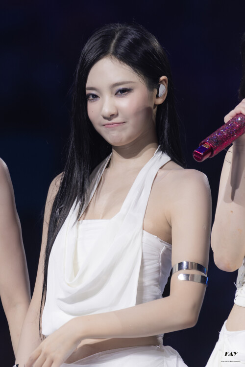 GuSmYBHacAAAvGe014b16d77dbeaa99