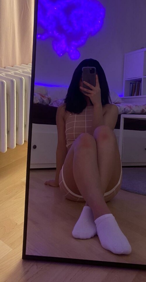 Guess why my knees r ..465319dacb1d44fd