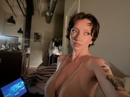 Gufq3wiW0AA0SUE70aa3a76c22796be