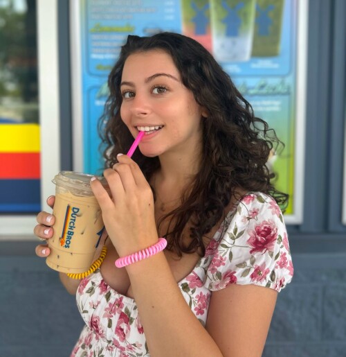 GunRY4dW8AAvNAm1c7c9a6c092d5d44