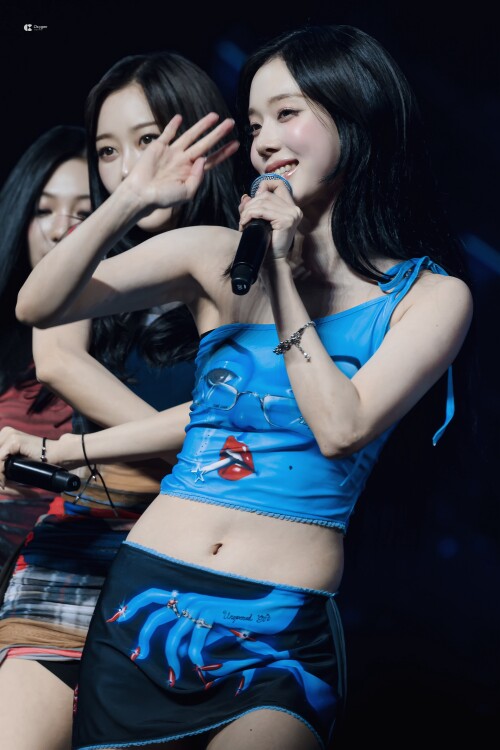 GuyVEYtXAAAUweQ295499aa9d4c9630