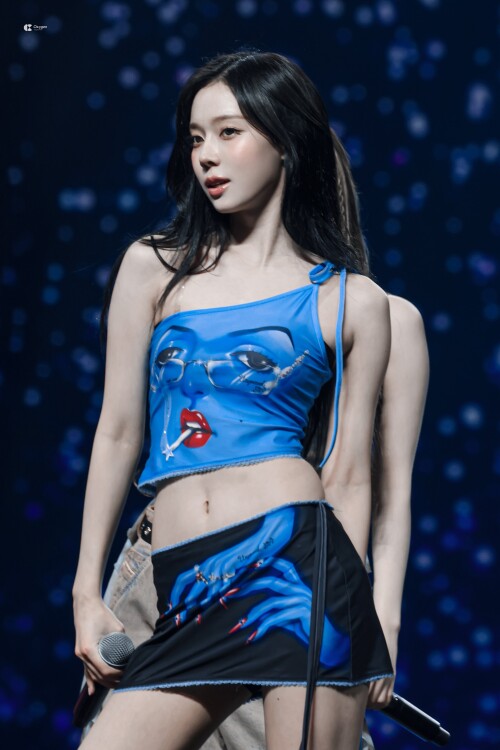 GuyVEYwXsAAiZmJfd66c330f2234e49