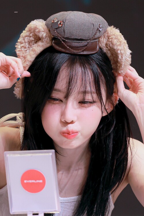 Gv6Ir eWoAAqXWL4aaf9f4c521670e0