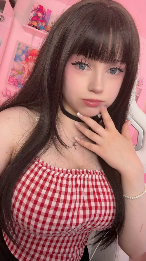 GvMOiciW0AAE52438bed667d4d92b9c