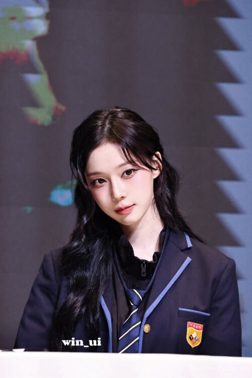 Gvlax73X0AAj6rT9b8e58a3d40afdeb