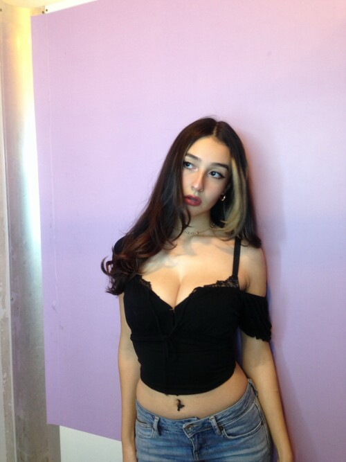 GvsVzrKbsAAahNT1b3bc98d244799c9