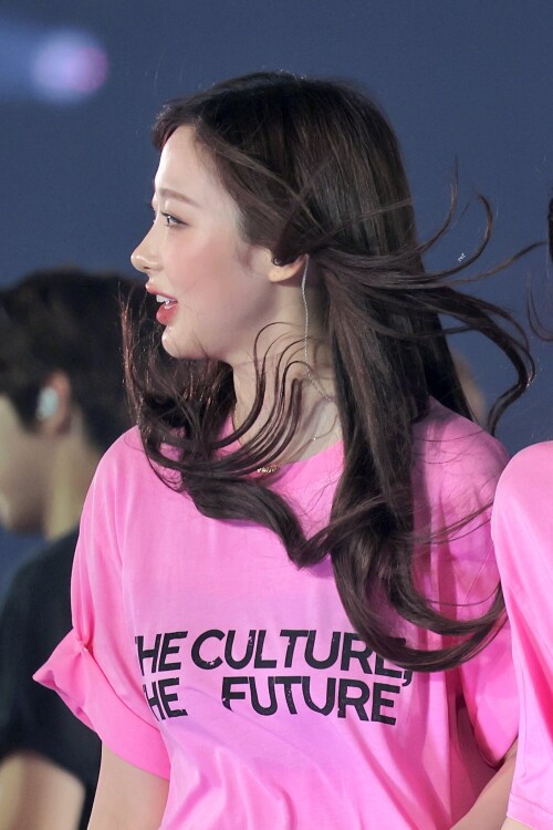 Gx Wh0hbgAAvF4R1e6c920aebf570a4