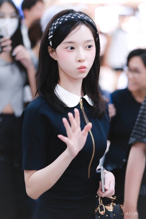 GxyctoEaIAA3oFyf107e0d4c1da91f9