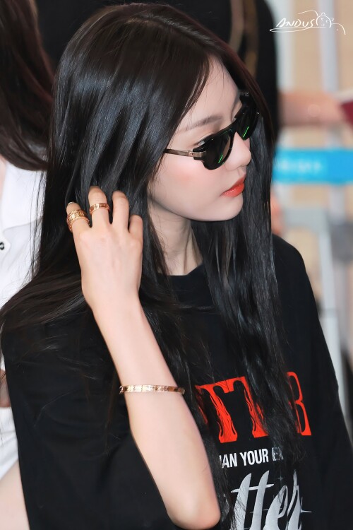 Gyg5HIiboAAClJI9065b91ffa73d342