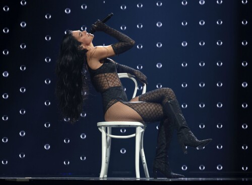 Gz1GxiHWwAAeaop439393663201c7b0