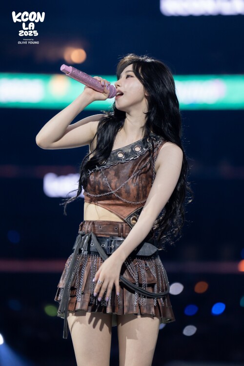 GzB BXWaUAAfjxZ0bdfc7957918a239