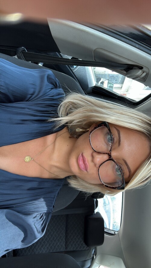 HI 4b7914bbaa8165637