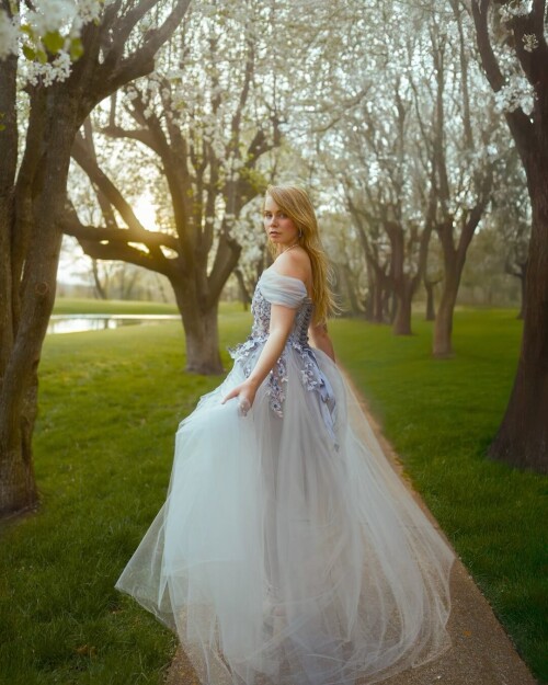 HK 1018fa8e73e38aa634