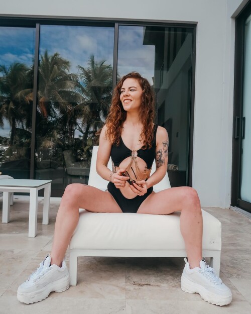 HK 3d8ab12784b5f7ea0