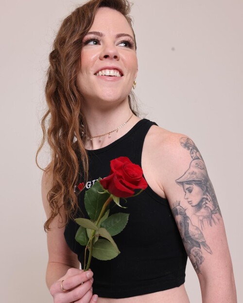 HK 68011d3cfc267c0de