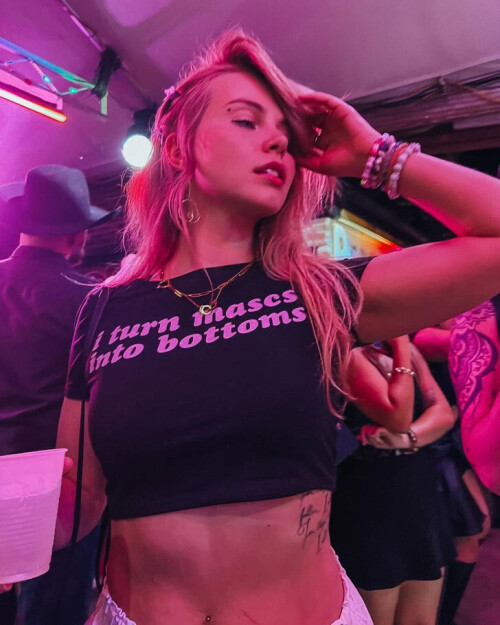 HK 7a37216135f144e92