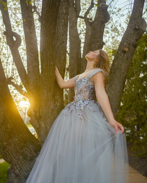 HK 9e265e0037fc81772