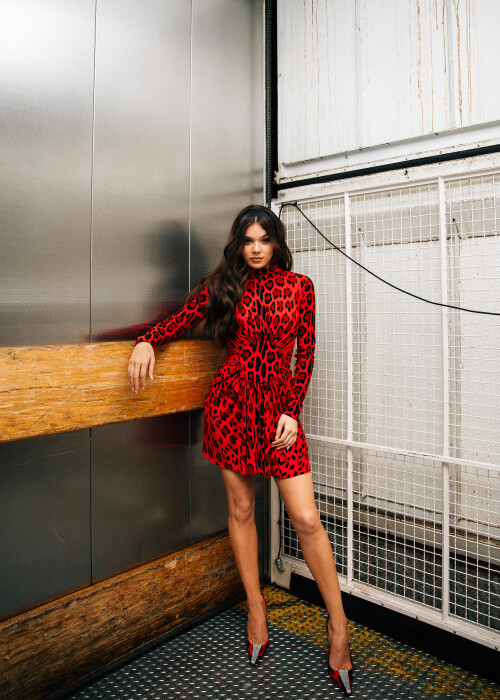 HaileeSteinfeldComicCon-4