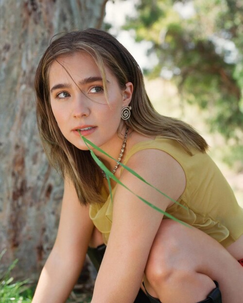 Haley Lu Richardson Natural Diamonds 2f70227e9751de125