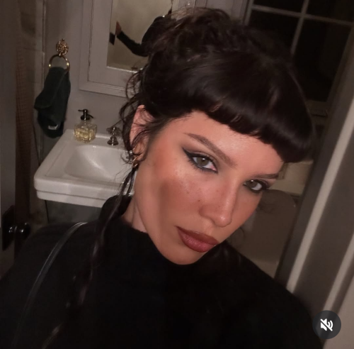 Halsey-R0114b185df4348399d0