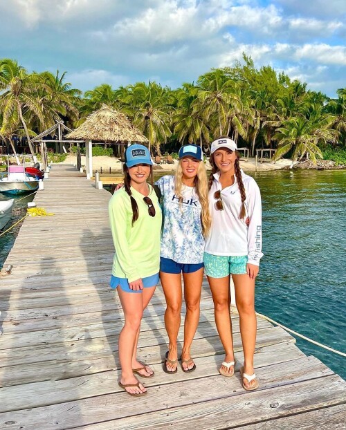 Hannah Barron Feet 7622727a4797fe72054b9b4