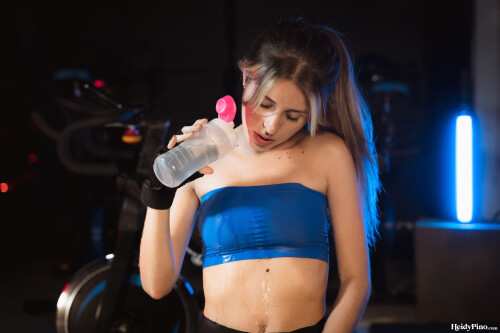 Heidy Workout 121b209856da19e7636