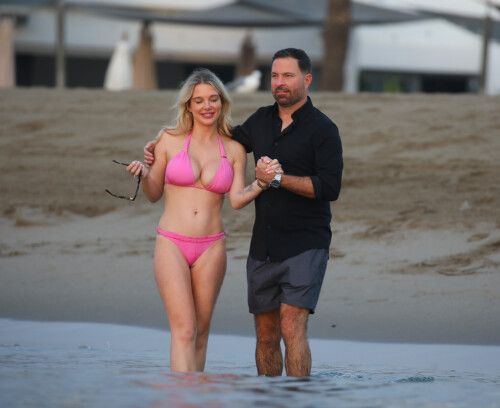 Helen Flanagan 5d59d546df25851ff