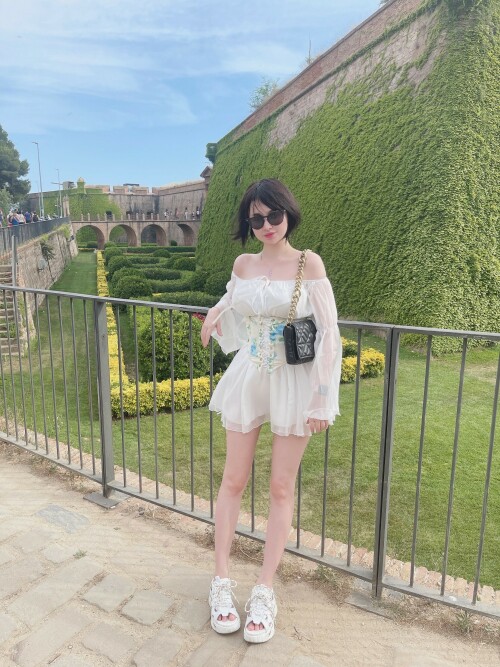 Hidori Rose CasualCastleTrip 1