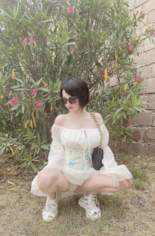 Hidori Rose CasualCastleTrip 13