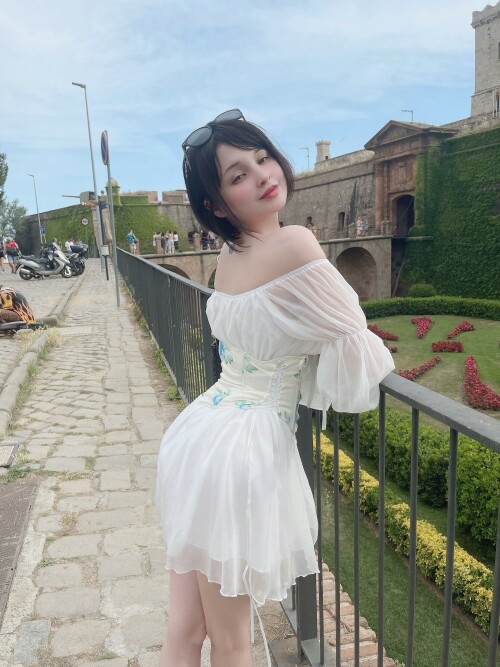 Hidori Rose CasualCastleTrip 2