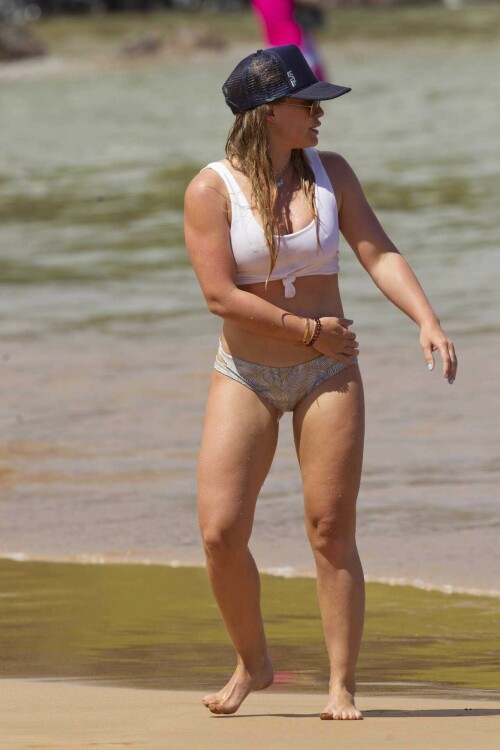 Hilary Duff in Bikini 105