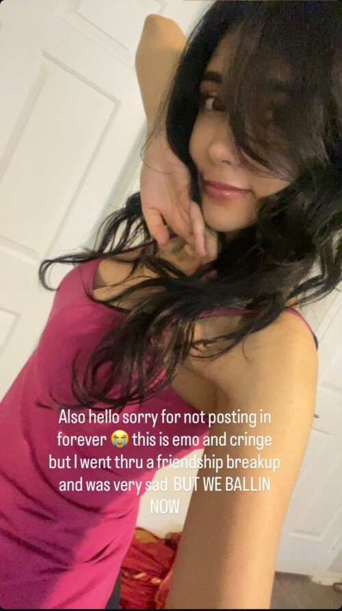 Hina insta25587a81a6056f38