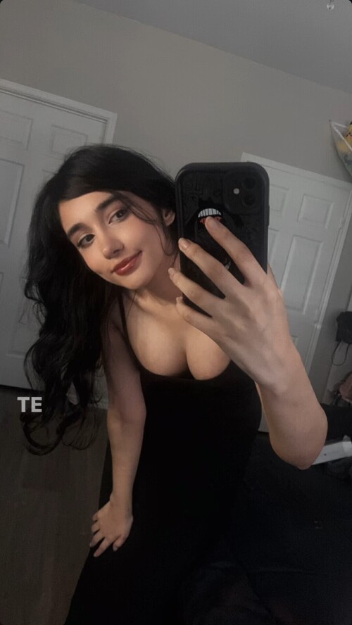 Hina insta28c4fafbadc67d586