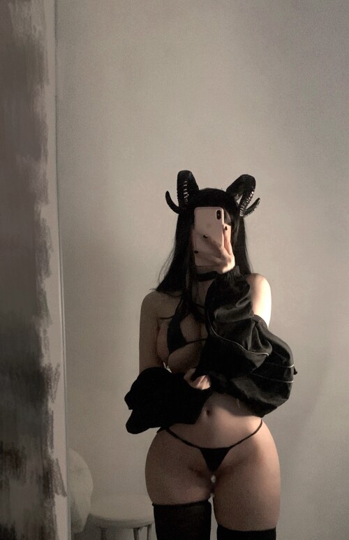 Horns 6811c7d6ebd0e0b37
