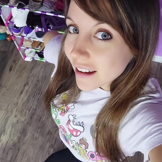 Hot-Pink-Sports-Bra-043ae580d89ee57240