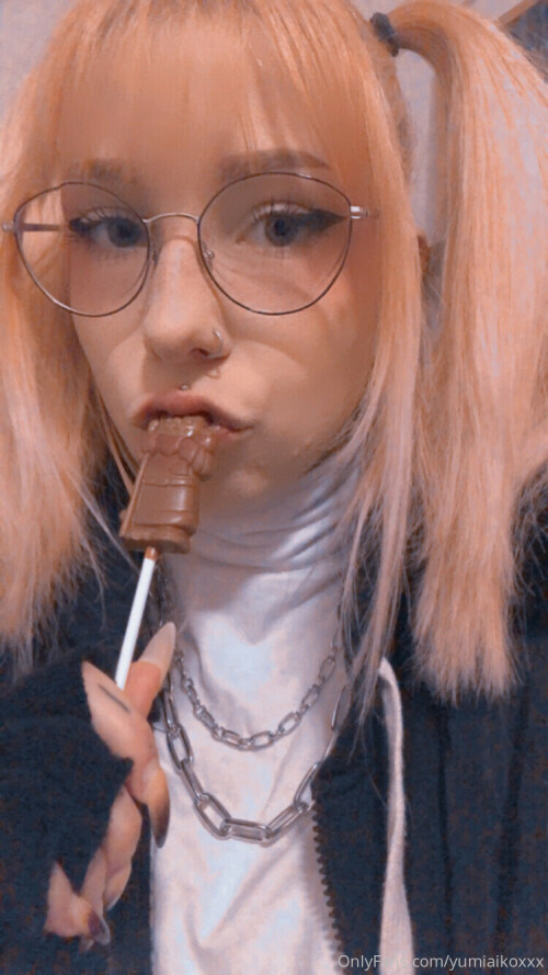 I-wanna-lick-but-not-this-lollipop...something-else.jpeg