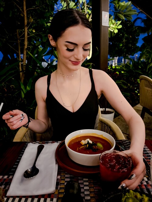 IMG1747932741546473478781bf1f2f7b65c80e