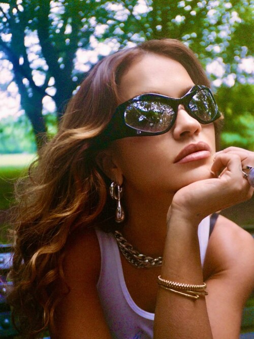 IMG 05185319c5d8801c2b7c