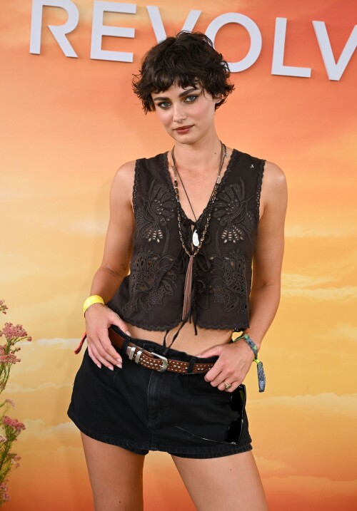 IMG 120211995ddd39eac278