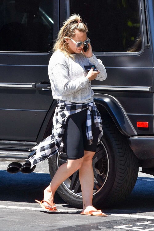 Studio City, CA  - *EXCLUSIVE*  - Looks like Hilary Duff is on a quick food run in Studio City. The songstress/actress steps out to pick up food in a quick getup; flip flops, biker shorts, and a quick hairdo.Pictured: Hilary DuffBACKGRID USA 11 JULY 2019 BYLINE MUST READ: LRR / BACKGRIDUSA: +1 310 798 9111 / usasales@backgrid.comUK: +44 208 344 2007 / uksales@backgrid.com*UK Clients - Pictures Containing ChildrenPlease Pixelate Face Prior To Publication*