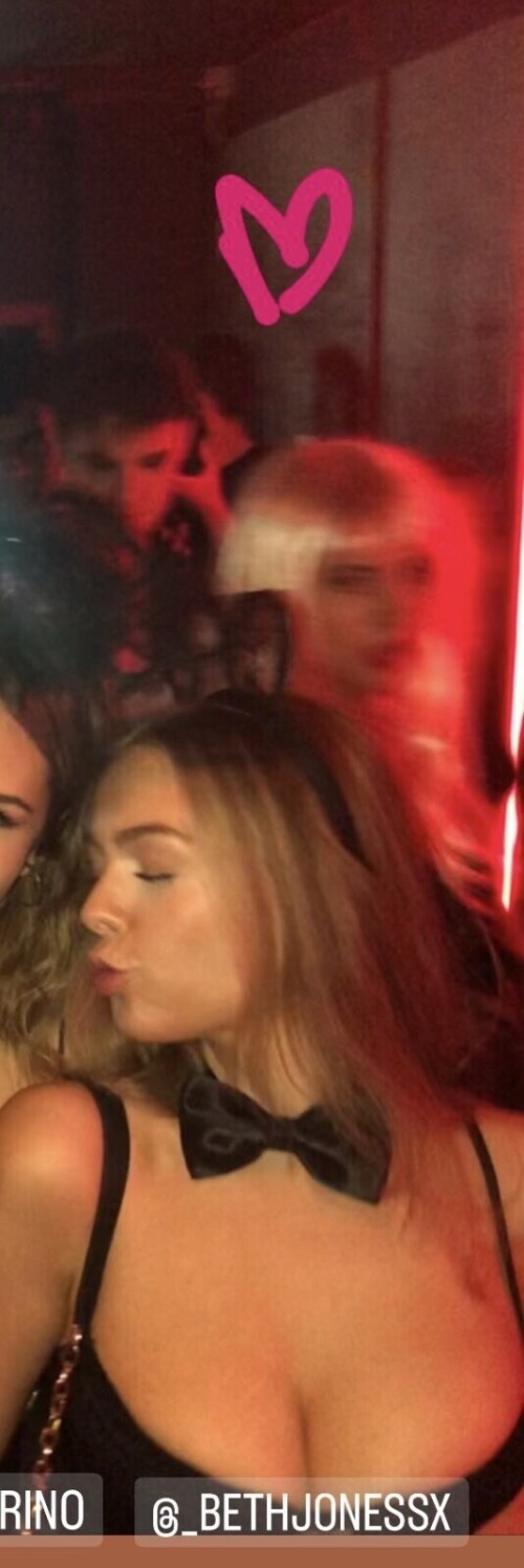 IMG 14953afb4f760b4d3e4d