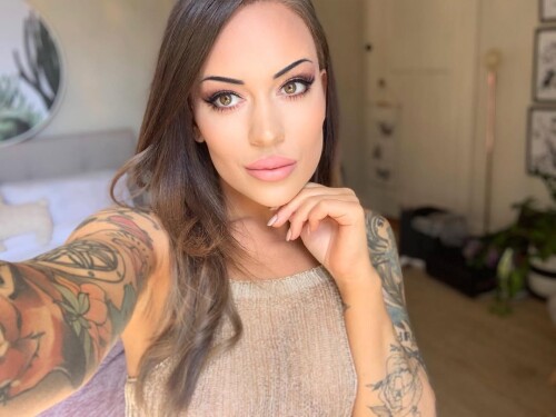 IMG 16157bea84ae1464adb9