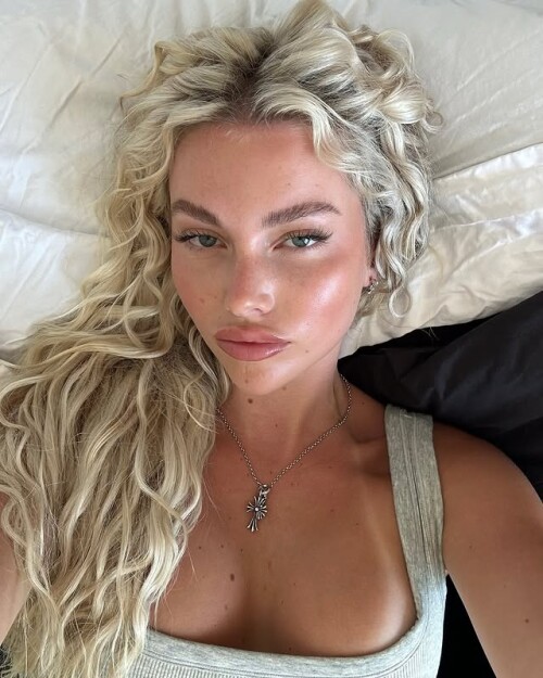 IMG 16360e96ea0995d03459